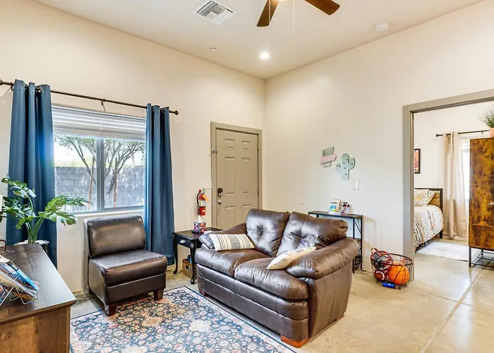 1 Mi To Arizona Stadium Charming Condo! Tucson