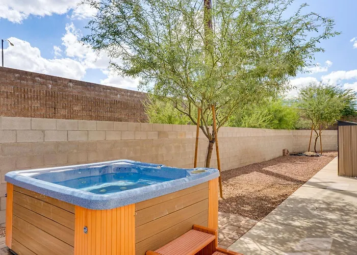 Holiday home 1 Mi To Arizona Stadium Charming Condo!